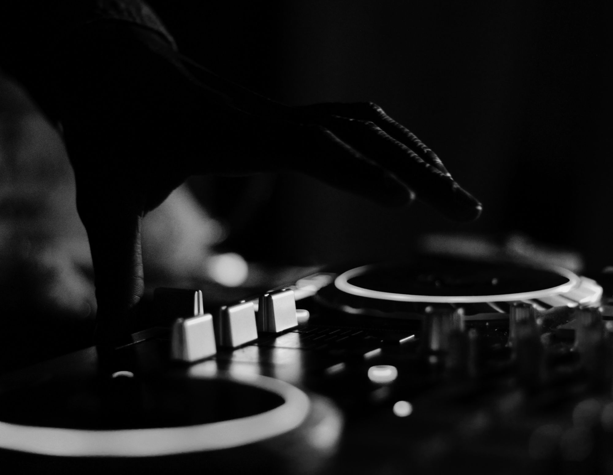 DJ Fernando Fernandez